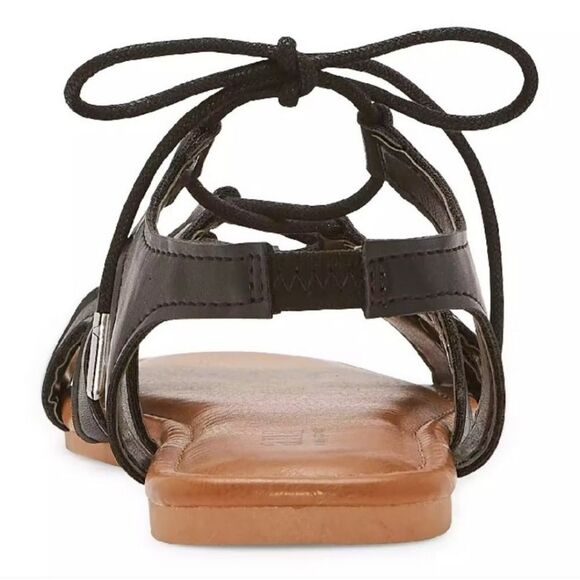 New a.n.a Womens Kane Gladiator Black Leather Open Toe Flats Sandals sz 6.5 NWT - Picture 2 of 5